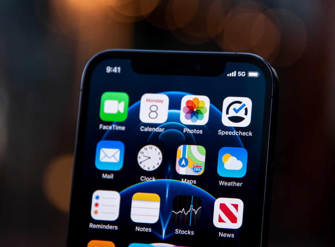 婺城苹果手机维修分享为什么 iPhone 12 在冬季会自动关机 